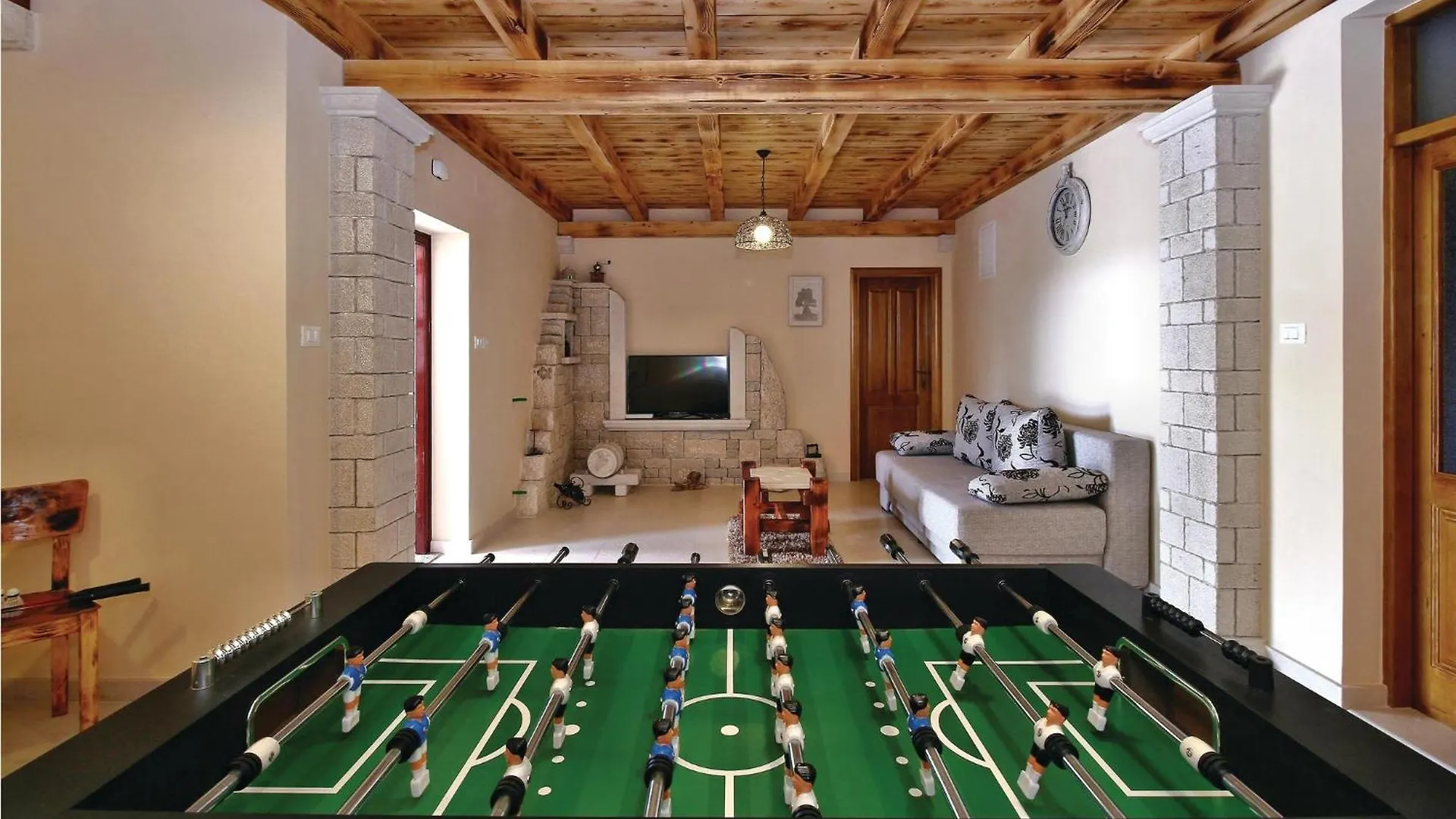 Lovely Home In モトヴン クロアチア